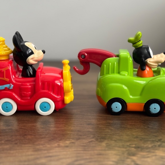 VTech Go! Go! Smart Wheels Disney MICKEY MOUSE Fire Truck GOOFY Tow Truck WORKS - Picture 3 of 7